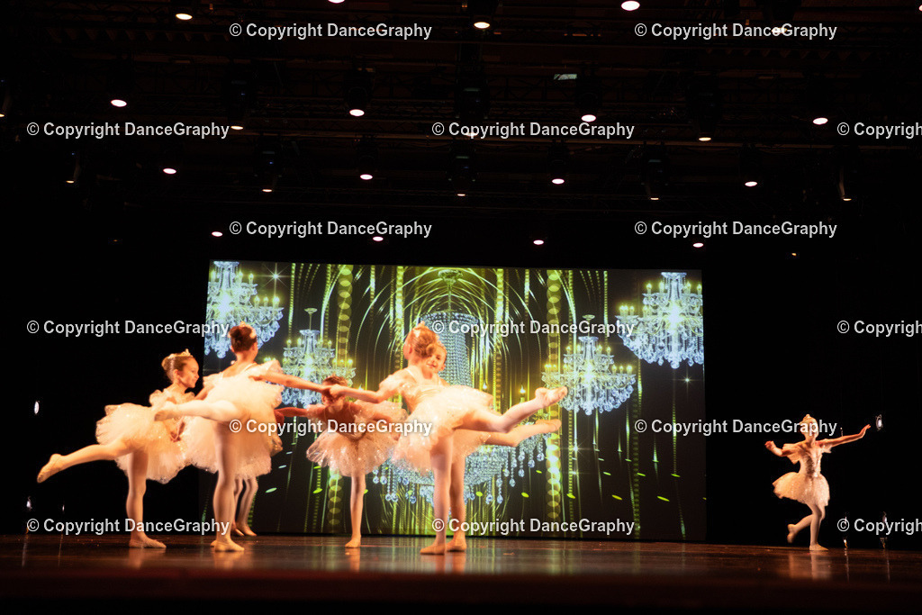 GPHY5387 | DanceGraphy - Realisiert mit Pictrs.com