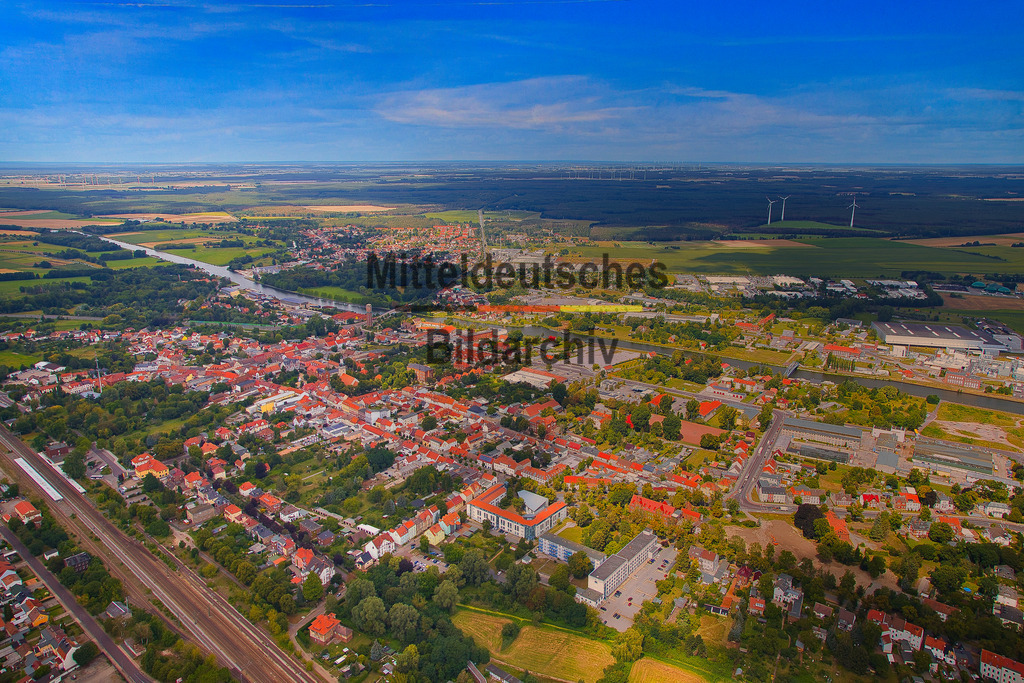 Genthin-Jerichower-Land-Luftbild_7147 | Die Luftaufnahme zeigt Genthin. Dies ist zugleich ein wichtiger Bestandteil der Infrastruktur und unterstreicht die Bedeutung Genthins als Wirtschaftsstandort im Jerichower Land. - Realisiert mit Pictrs.com