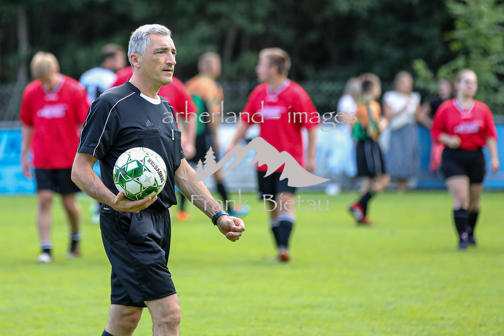 OE7A6165 | Dr. Ronny Raith als Schiedsrichter bei dem Turnier