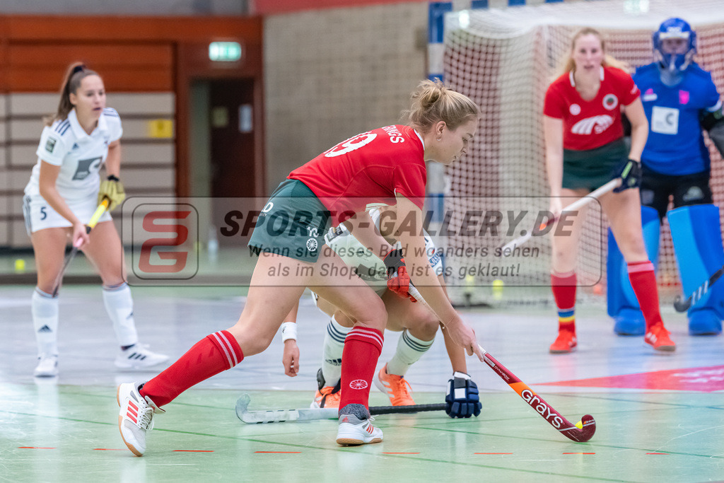 HK_20221126_101730 | 1. Bundesliga ( Halle ) Damen Crefelder HTC - Düsseldorfer HC am 27.11.2022 Crefelder HTC, Krefeld , Krings Lynn ( Crefelder HTC #19 )