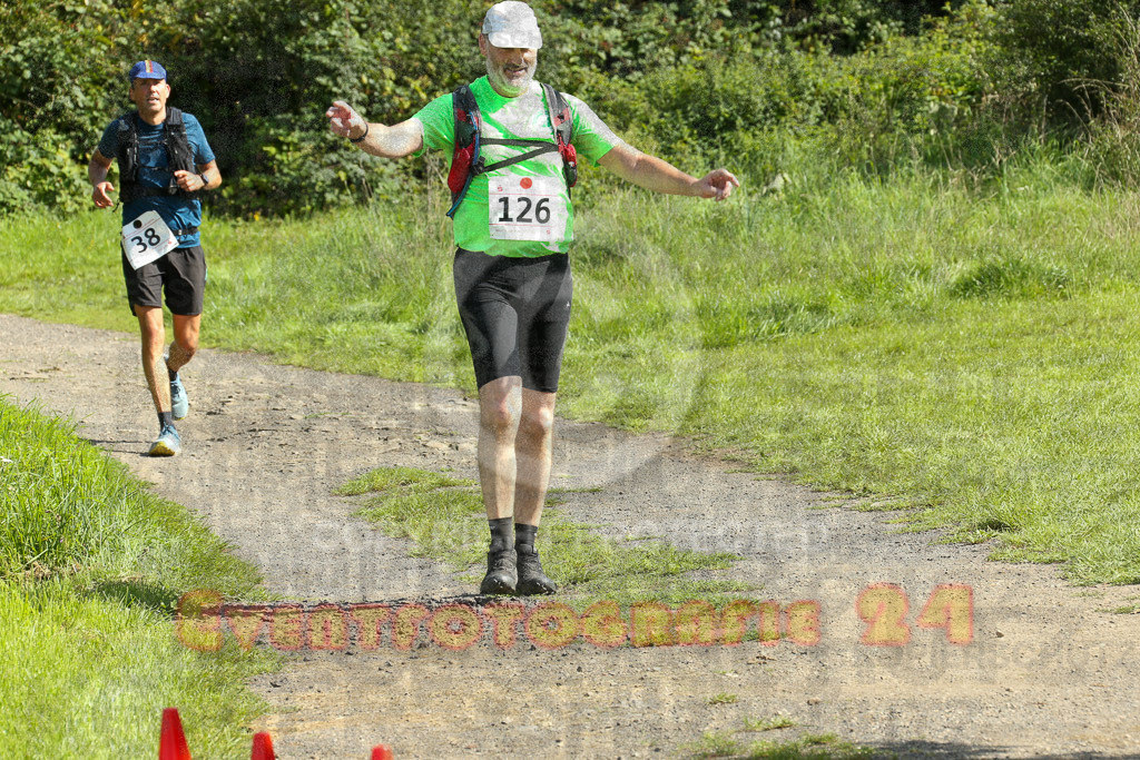 230826_1552_EX1_1457 | Sportfotografie im Rhein-Sieg Kreis, Köln, Bonn, NRW, Rheinland Pfalz, Hessen, etc. Unser Tätigkeitsfeld umfasst den Laufsport vom Volkslauf über den Marathon, Duathlon, Triathon bis zum Ultralauf wie Kölnpfad Ultra oder Schindertrail.