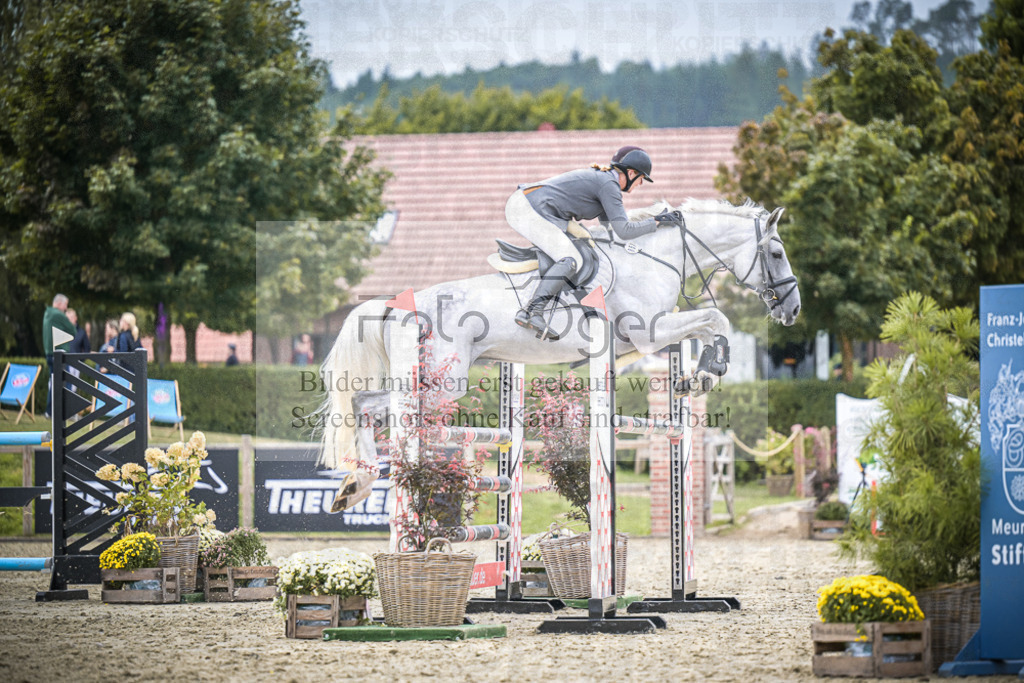 DOS_2715 | Entdecke hochwertige Reitturnierfotos von Foto Oger. Professionell, emotional und authentisch – jetzt Lieblingsmomente im Shop bestellen.Deutschlandweite Turnierfotografie. - Realisiert mit Pictrs.com