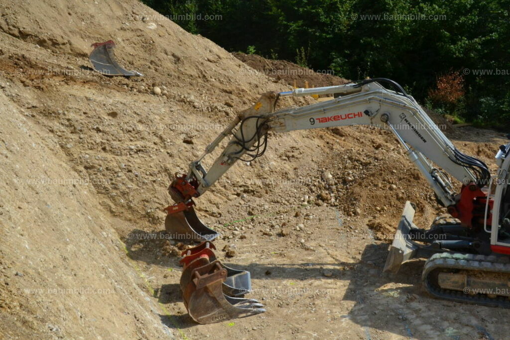 bib-lg02-erdarbeiten-0098 | Nach LV-Leistungsgruppen sortierte Detailfotos über den Bau eines Hauses. Alle Hausbau-Bilder direkt vom Urheber und Autor der Website Haus-Selber-Bauen.com