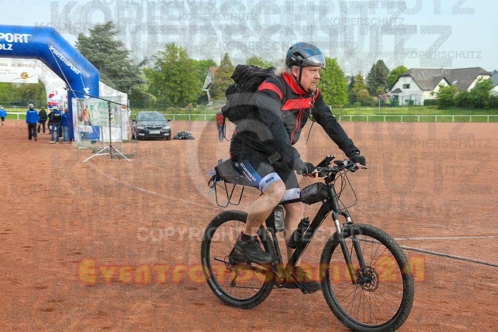 220501_0801_EX1_7742 | Sportfotografie im Rhein-Sieg Kreis, Köln, Bonn, NRW, Rheinland Pfalz, Hessen, etc. Unser Tätigkeitsfeld umfasst den Laufsport vom Volkslauf über den Marathon, Duathlon, Triathon bis zum Ultralauf wie Kölnpfad Ultra oder Schindertrail.
