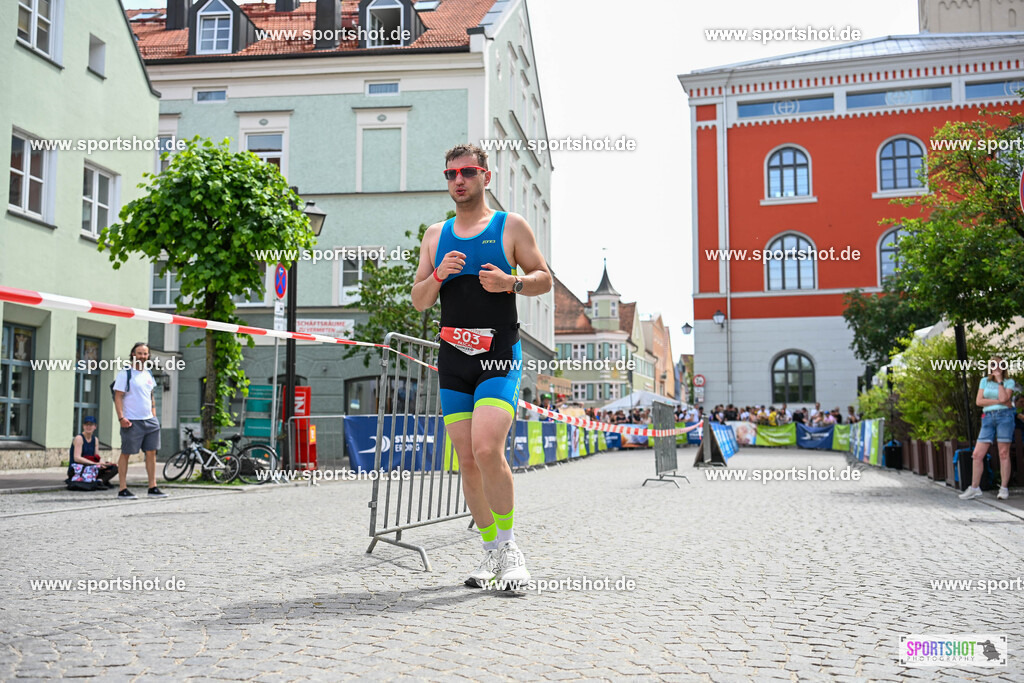 SZI_9085 | Stadttriathlon Erding 2025. #yourpictrs #sportshot_your_pictrs @Sportshotphotography #stadttriathlonerding Copyright: www.sportshot.de