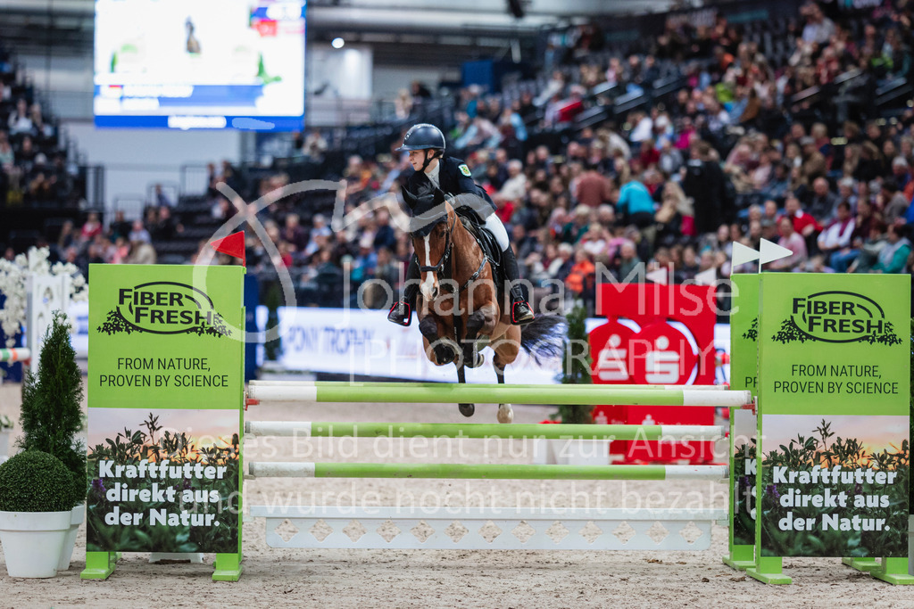 240119_Leipzig_PonyTrophy-659 | Deine schönsten Turniermomente als professionelle Fotos! Entdecke hochwertige Pferdesport-Fotografie im Online-Shop. Jetzt Fotos finden & bestellen!