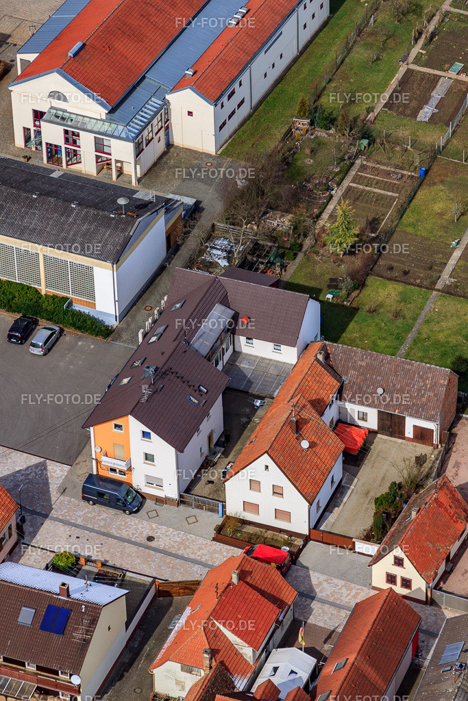 Raiffeisenstr | Luftbild: Raiffeisenstr in Minfeld im Bundesland Rheinland-Pfalz in Deutschland. Foto: IMG_56034.jpg vom 17.03.2013 durch Werner Riehm/FLY-FOTO.de - Realisiert mit Pictrs.com
