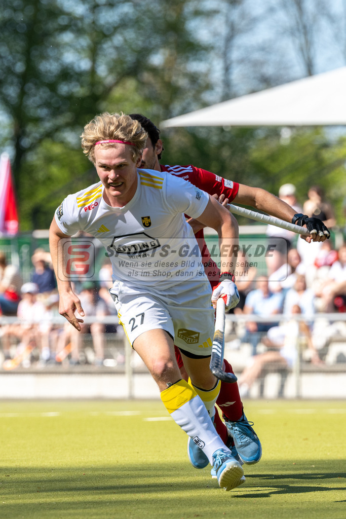 SFE_20250412_0096 | Köln, Deutschland, 12.04.2025:  Hockey 1. Bundesliga Herren Rot-Weiss Köln - Harvestehuder THC im KTHC Stadion Rot-Weiss Köln Tennis and Hockey Club am 12.04.2025 in Köln, Deutschland. (Foto von Stephan Fehrmann)Köln, Germany, 12.04.2025: Hockey 1. Bundesliga Herren Rot-Weiss Köln - Harvestehuder THC in KTHC Stadion Rot-Weiss Köln Tennis and Hockey Club at 12.04.2025 in Köln, Deutschland. (Foto from Stephan Fehrmann)