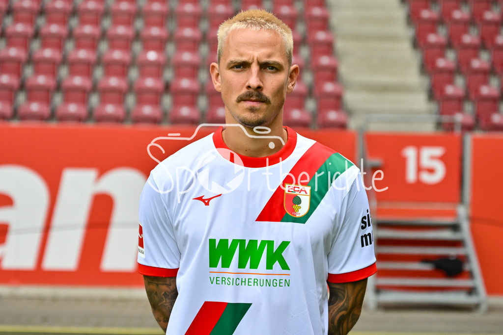 FC Augsburg 2025/26 | Philip TIETZ / Einzelfoto / Freisteller / Media Day FC Augsburg: WWK-Arena am 06.08.2025