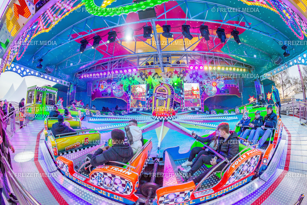 PALMKIRMES RECKLINGHAUSEN | PALMKIRMES RECKLINGHAUSEN

VEROEFFENTLICHUNG NUR GEGEN HONORAR

CONTACT:
FREIZEIT.MEDIA
HENDRIK PÖTHER
IM SCHLATT 24
46414 RHEDE

FON: +49 (0)2872 9496637
MAIL: INFO@FREIZEIT-MEDIA.DE
WEB: WWW.FREIZEIT.MEDIA - Realisiert mit Pictrs.com
