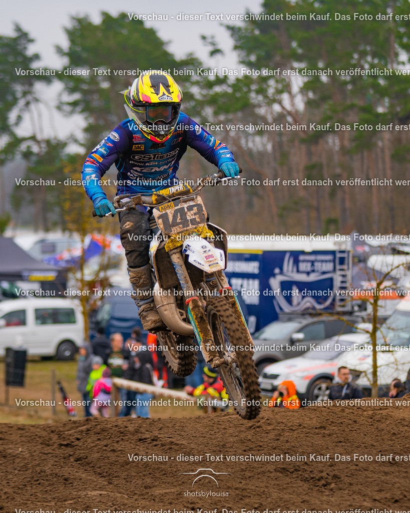 20260412_MCCBensdorf-1422 | Sportfotografin aus Berlin-Brandenburg mit Fokus auf Motocross. Ich halte deine sportliche Leistung und echte Emotionen auf und neben der Strecke professionell fest. Entdecke die Fotos von deinem Rennen und bestelle sie direkt hier im Shop.