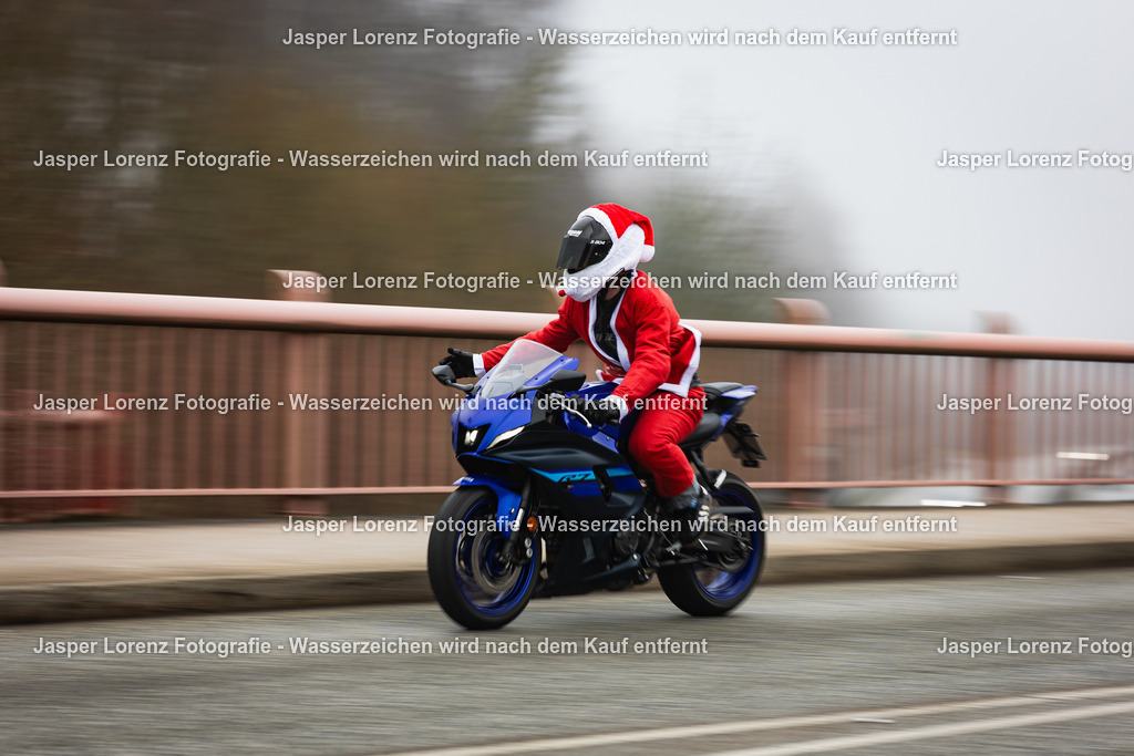 X-Mas Ride I Kiel I 2025 | Jasper Lorenz Fotografie - Realisiert mit Pictrs.com