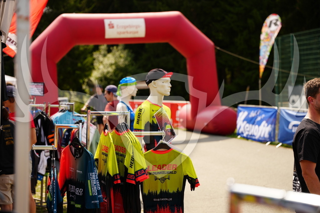 FC103405 | Fotogalerie der Treibjagd im Dunkelwald - Dein MTB Etappenrennen im Erzgebirge - Realisiert mit Pictrs.com