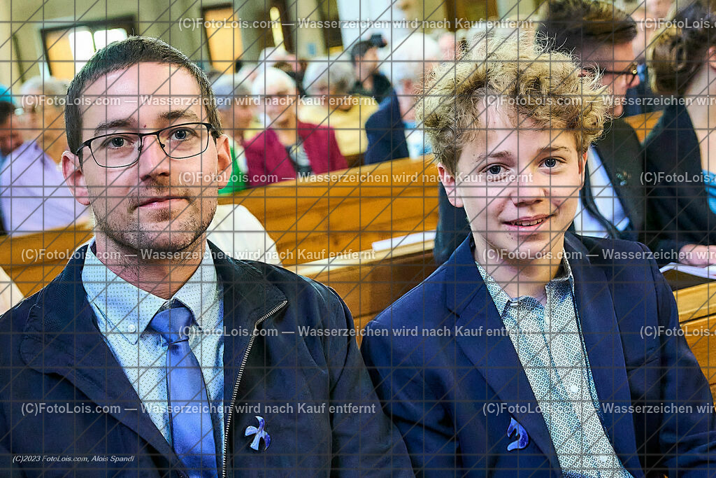 ALP2190_Pfarrfirmung Wieselburg | (C)FotoLois.com, Alois Spandl, Pfarrfirmung in Wieselburg mit Firmspender Eduard Gruber (ehemaliger Generalvikar der Diözese St. Pölten), Sa 3. Juni 2023.