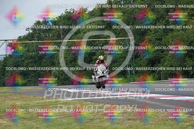 2025_08_03_BK_RSE_32166 | Sportfotografie; SlowMotion; Video; Rennstrecke; Hafeneger; RSE; Speer; Trackday; Motorsportarena; Hockenheimring; Brno; Most; Barcelona; Valencia, Benny; Kaetzmer;