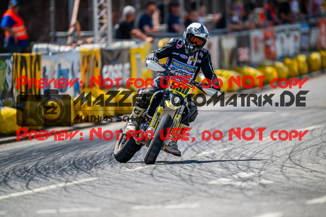 MaZZes_FotoMatrix_230609_0588 | UE40