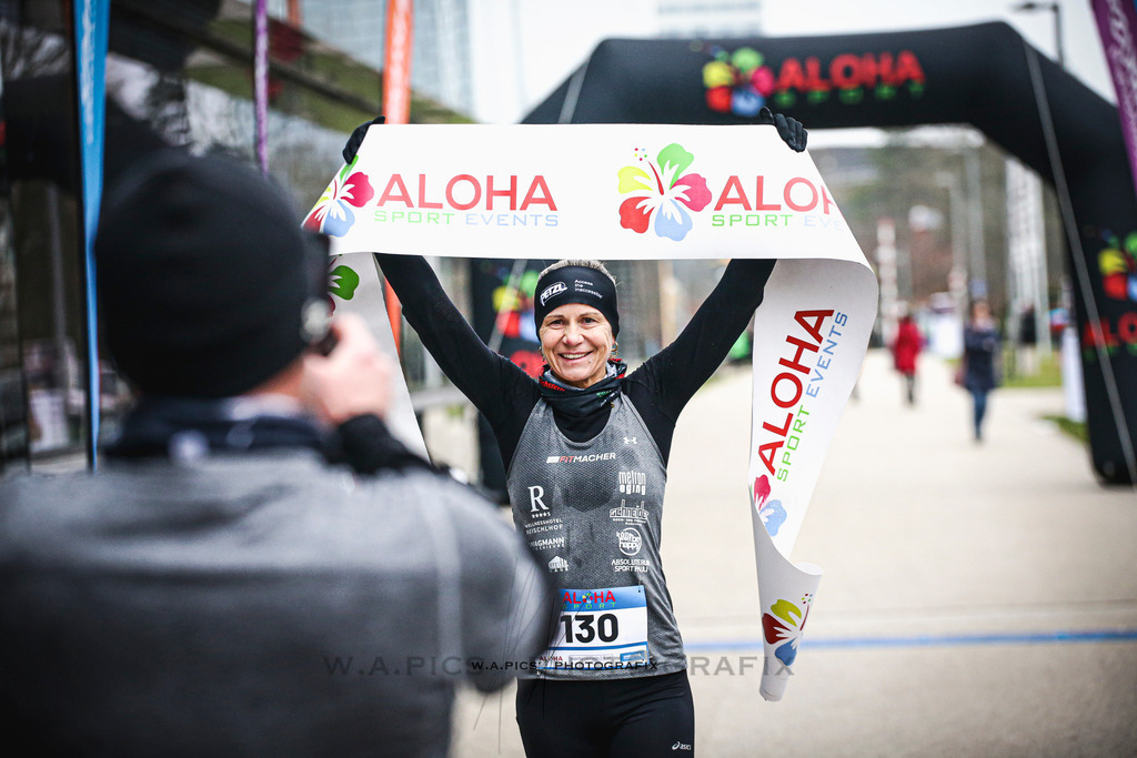 ..... | Linz, AUSTRIA,14. Dezember 25, ALOHA WINTERLAUF DEZEMBER 25 , Image shows: Photo: WAPICS / Andreas Willdoner