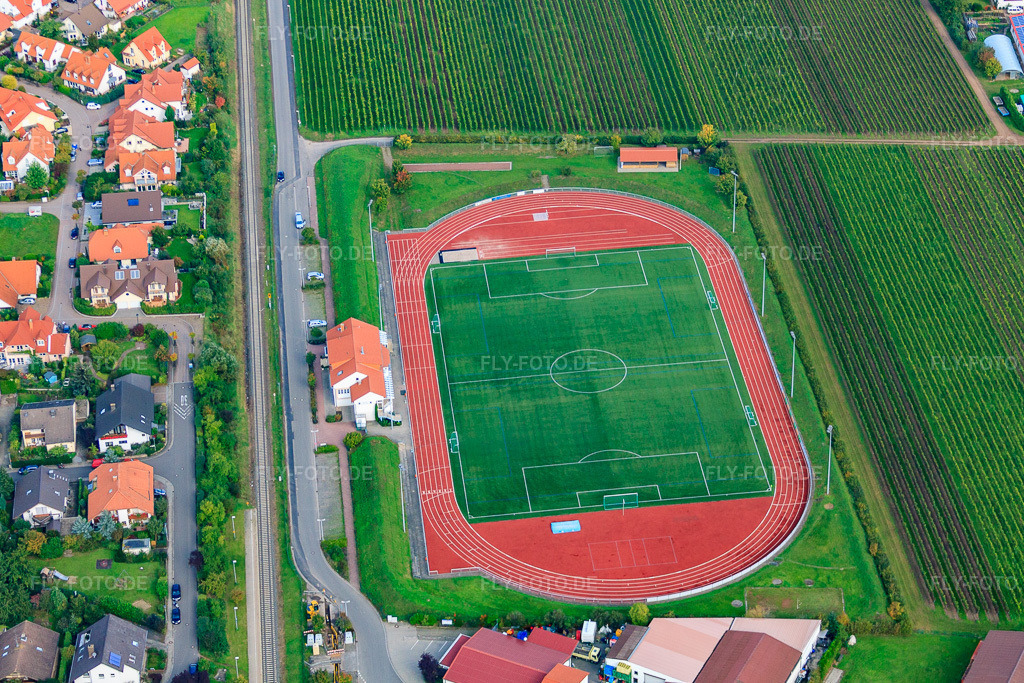 Luftbild: Sportplatz des TuS 1883 Wachenheim e.V. in Wachenheim an der Weinstraße im Bundesland Rheinland-Pfalz in Deutschland. Foto: IMG_34289.jpg vom 03.10.2010 durch Werner Riehm/FLY-FOTO.deWWW.TUS-WACHENHEIM.DE
