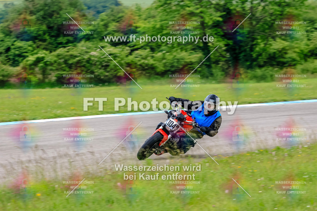 MotoTeam-3136 | Hier findet Ihr Bilder von Touristenfahrten auf der Nürburgring Nordschleife oder von anderen Veranstaltungen die ich besucht habe. Viel Spass beim Durch Schauen 