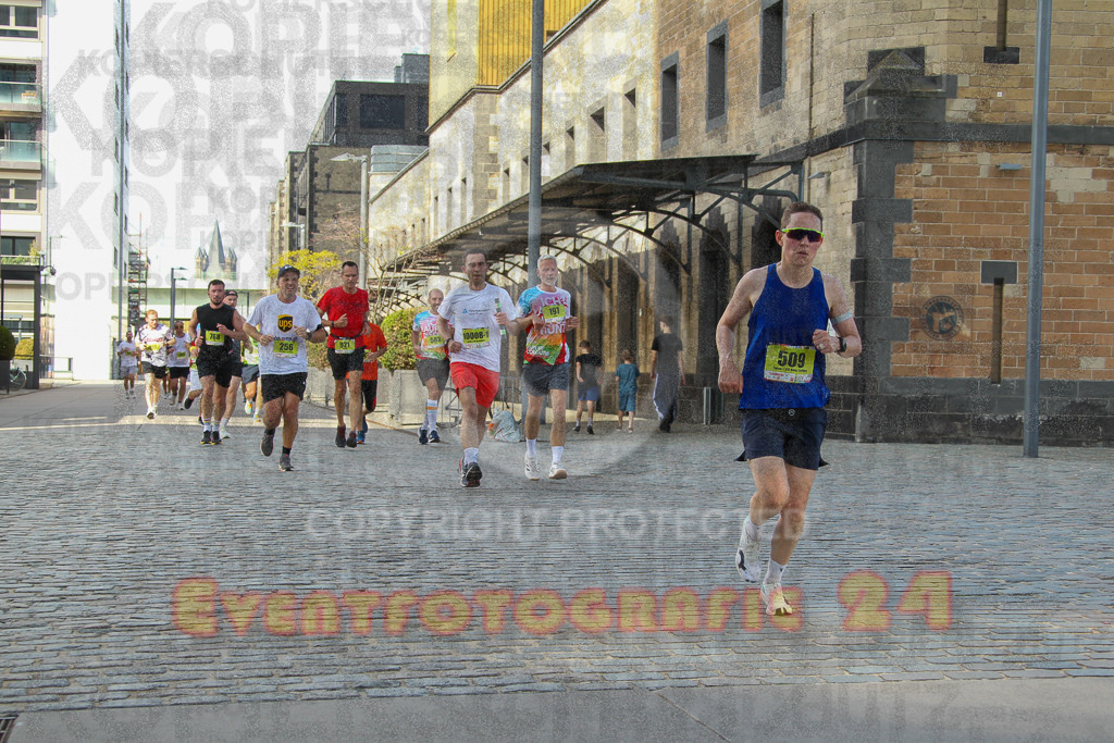 250920_1455_EV4_7570 | Sportfotografie im Rhein-Sieg Kreis, Köln, Bonn, NRW, Rheinland Pfalz, Hessen, etc. Unser Tätigkeitsfeld umfasst den Laufsport vom Volkslauf über den Marathon, Duathlon, Triathon bis zum Ultralauf wie Kölnpfad Ultra oder Schindertrail.