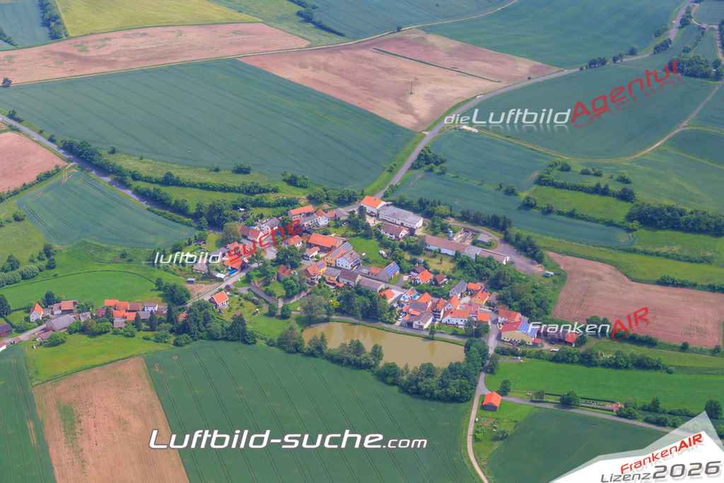 Luftbild von Dippach Maroldsweisach - Luftaufnahme wurde 2016 von https://frankenair.de mittels Flugzeug (keine Drohne) erstellt - die Geschenkidee