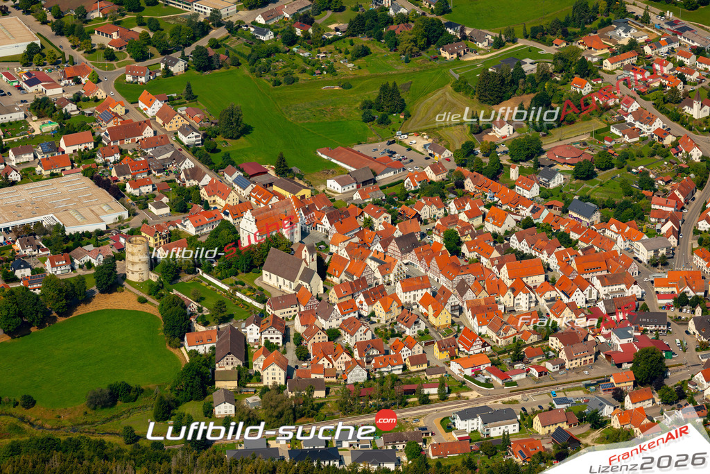 Das Luftbild zeigt :  Trochtelfingen - Die Luftaufnahme wurde 2024 vom UL-Flugzeug aus erstellt ( keine Drohne ) - Hochauflösende Luftaufnahme - Für grossformatige Ausdrucke geeignet. Die Geschenkidee !Mit Lizenz und Bildrechte bestellbar