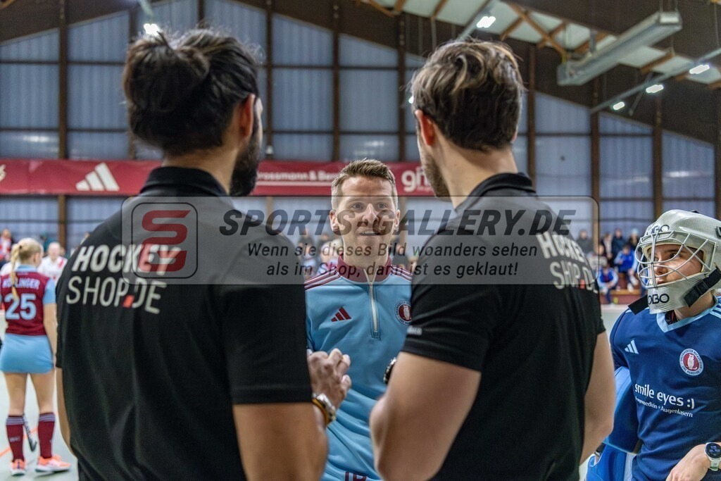 SM_2025-01-10_D85_-306 | 1.Bundesliga Hallenhockey  (W) UHC - DCADA  / 2:8 (0:2)