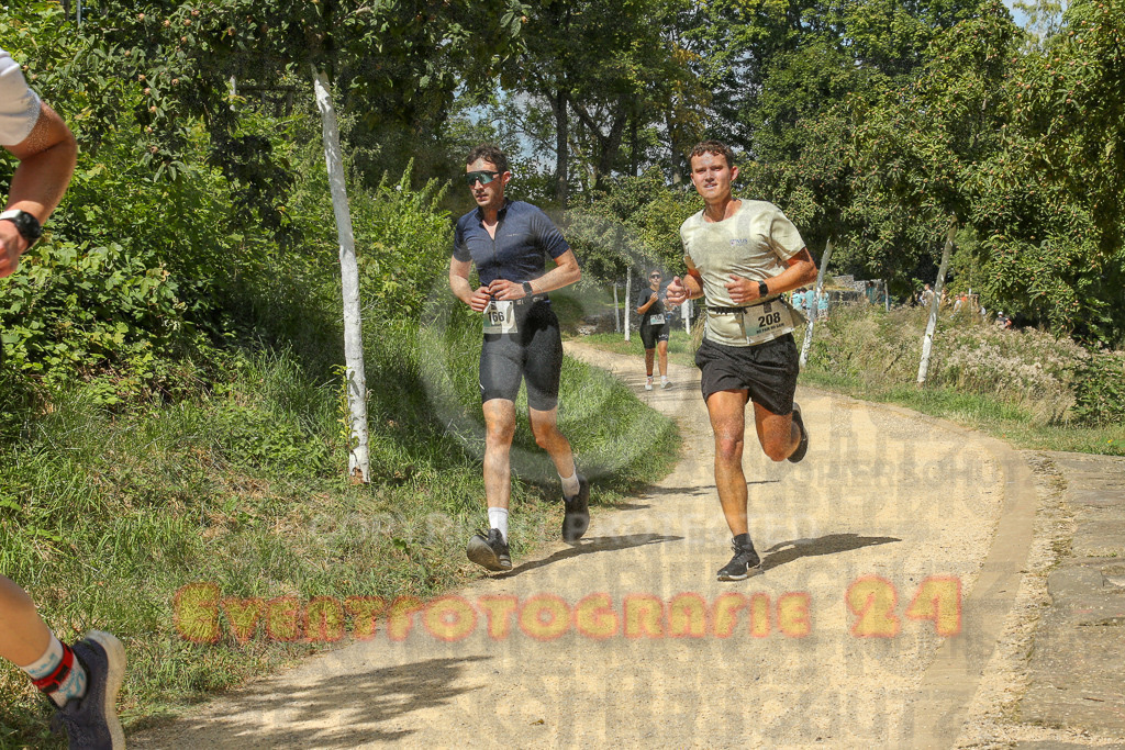 250824_1250_EX1_0732 | Sportfotografie im Rhein-Sieg Kreis, Köln, Bonn, NRW, Rheinland Pfalz, Hessen, etc. Unser Tätigkeitsfeld umfasst den Laufsport vom Volkslauf über den Marathon, Duathlon, Triathon bis zum Ultralauf wie Kölnpfad Ultra oder Schindertrail.
