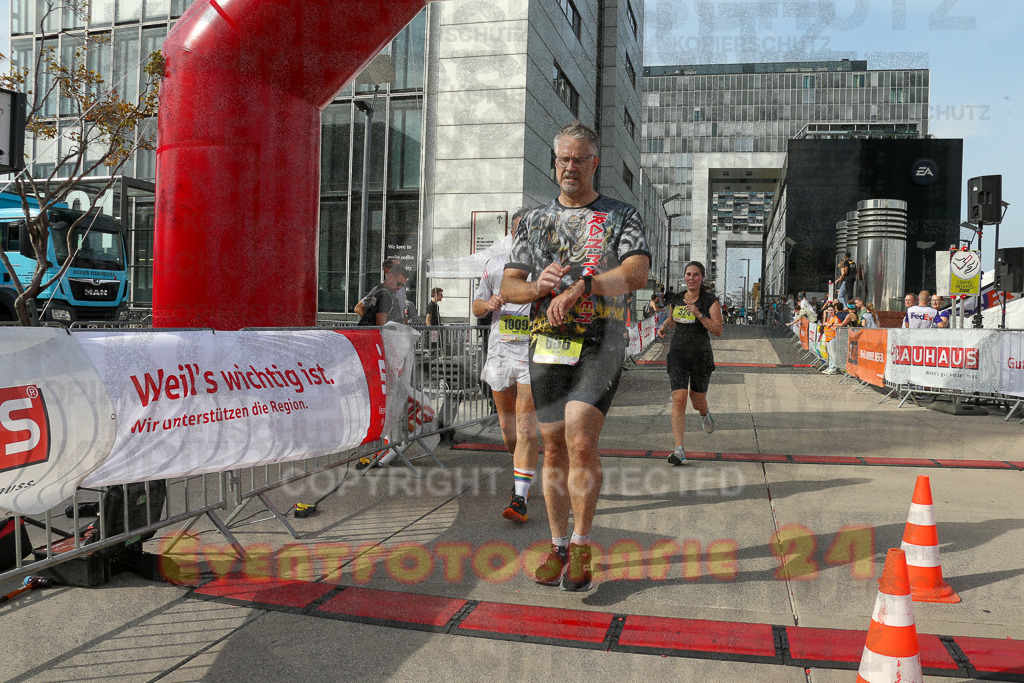 250920_1538_EX1_0271 | Sportfotografie im Rhein-Sieg Kreis, Köln, Bonn, NRW, Rheinland Pfalz, Hessen, etc. Unser Tätigkeitsfeld umfasst den Laufsport vom Volkslauf über den Marathon, Duathlon, Triathon bis zum Ultralauf wie Kölnpfad Ultra oder Schindertrail.