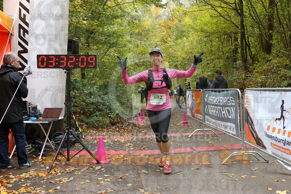 251026_1333_EX1_3651 | Sportfotografie im Rhein-Sieg Kreis, Köln, Bonn, NRW, Rheinland Pfalz, Hessen, etc. Unser Tätigkeitsfeld umfasst den Laufsport vom Volkslauf über den Marathon, Duathlon, Triathon bis zum Ultralauf wie Kölnpfad Ultra oder Schindertrail.