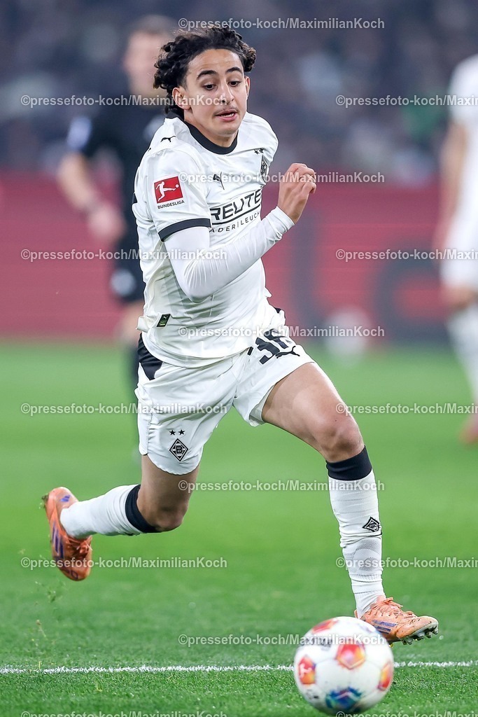 BMG13122502121 | 13.12.2025, Fußball, Borussia Mönchengladbach - VfL Wolfsburg, 1. Fußball Bundesliga, 14.Spieltag, Borussia-Park, Saison 2025 2026: Wael Mohya (Borussia Mönchengladbach #36)  DFB regulations prohibit any use of photographs as image sequences and or quasi-video.