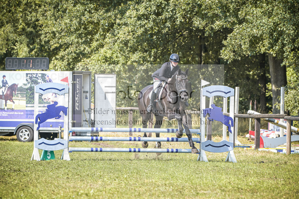 DOS_0434 | Entdecke hochwertige Reitturnierfotos von Foto Oger. Professionell, emotional und authentisch – jetzt Lieblingsmomente im Shop bestellen.Deutschlandweite Turnierfotografie. - Realisiert mit Pictrs.com