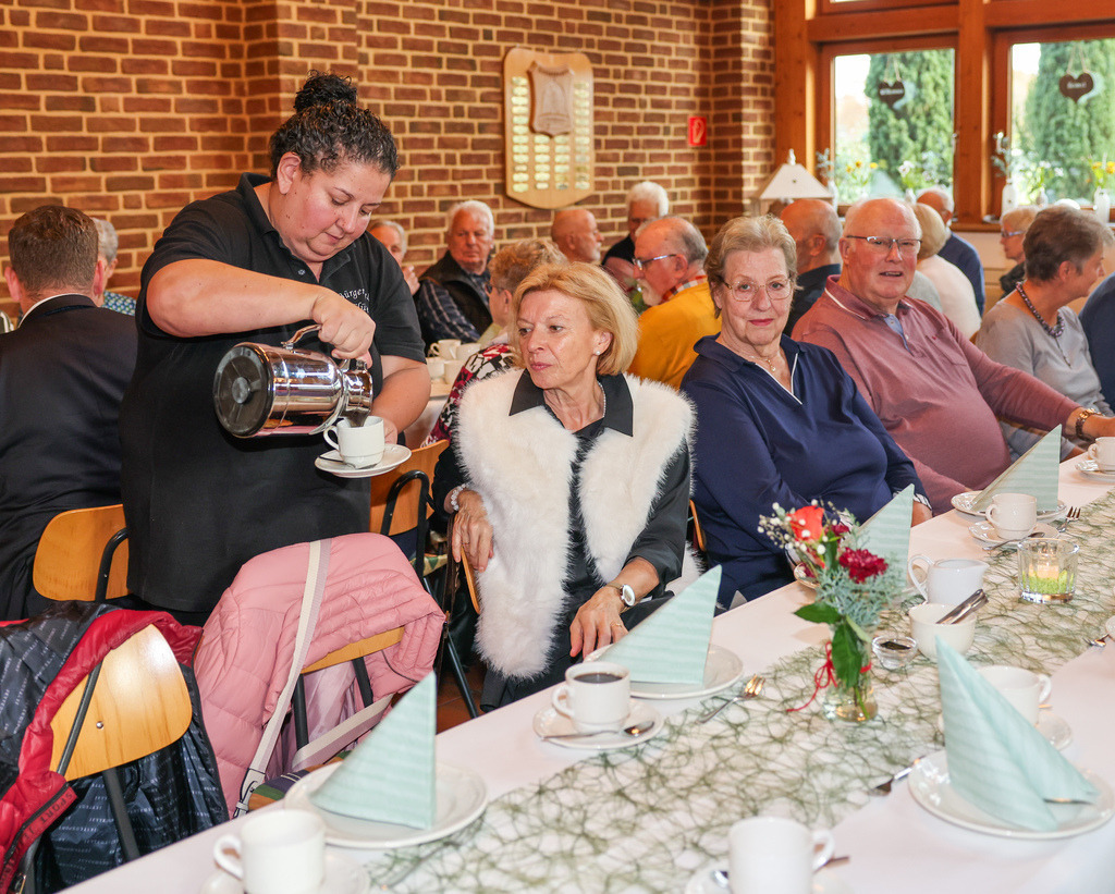 top-top.de-251112-020 | Foto, Video, Fotografie, Videografie, Fotobox, DJ, Discjockey, Musik, Musikbox, Veranstaltung, Photobooth, Amazon, Ebay, Buchtipp, Bestseller, Autor, Verlag, Buch, Wesel, Hamminkeln, NRW, Dinslaken, Rees, Drohne, Hochzeit, Party, Fotobox, Wesel, Fotograf