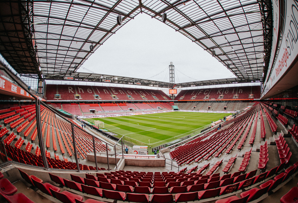 IMG_2601 | Der offizielle Shop für FC St. Pauli Fotos. Wähle aus Spielszenen & Fanmomenten dein FCSP Wunschformat. Wir liefern Millerntor-Atmosphäre.