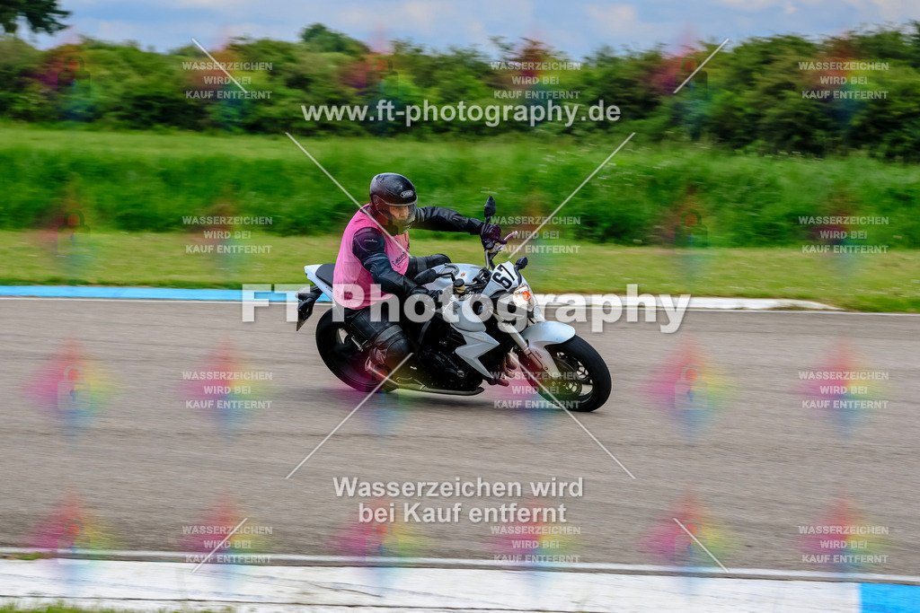 MotoTeam-9800 | Hier findet Ihr Bilder von Touristenfahrten auf der Nürburgring Nordschleife oder von anderen Veranstaltungen die ich besucht habe. Viel Spass beim Durch Schauen 