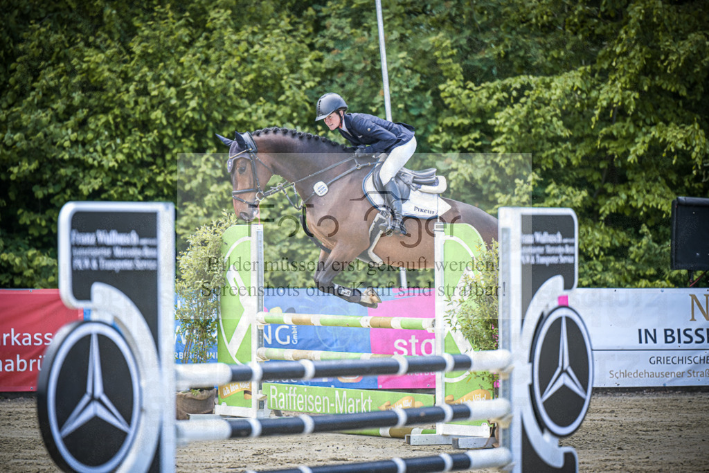 DOS_3975 | Entdecke hochwertige Reitturnierfotos von Foto Oger. Professionell, emotional und authentisch – jetzt Lieblingsmomente im Shop bestellen.Deutschlandweite Turnierfotografie. - Realisiert mit Pictrs.com