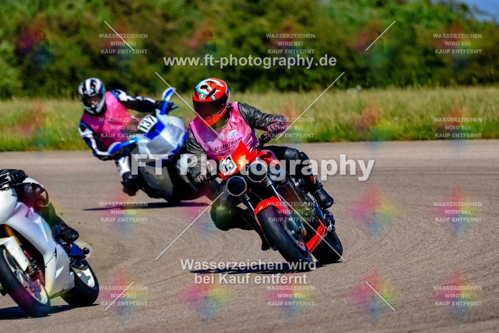 053-3255 | Hier findet Ihr Bilder von Touristenfahrten auf der Nürburgring Nordschleife oder von anderen Veranstaltungen die ich besucht habe. Viel Spass beim Durch Schauen 