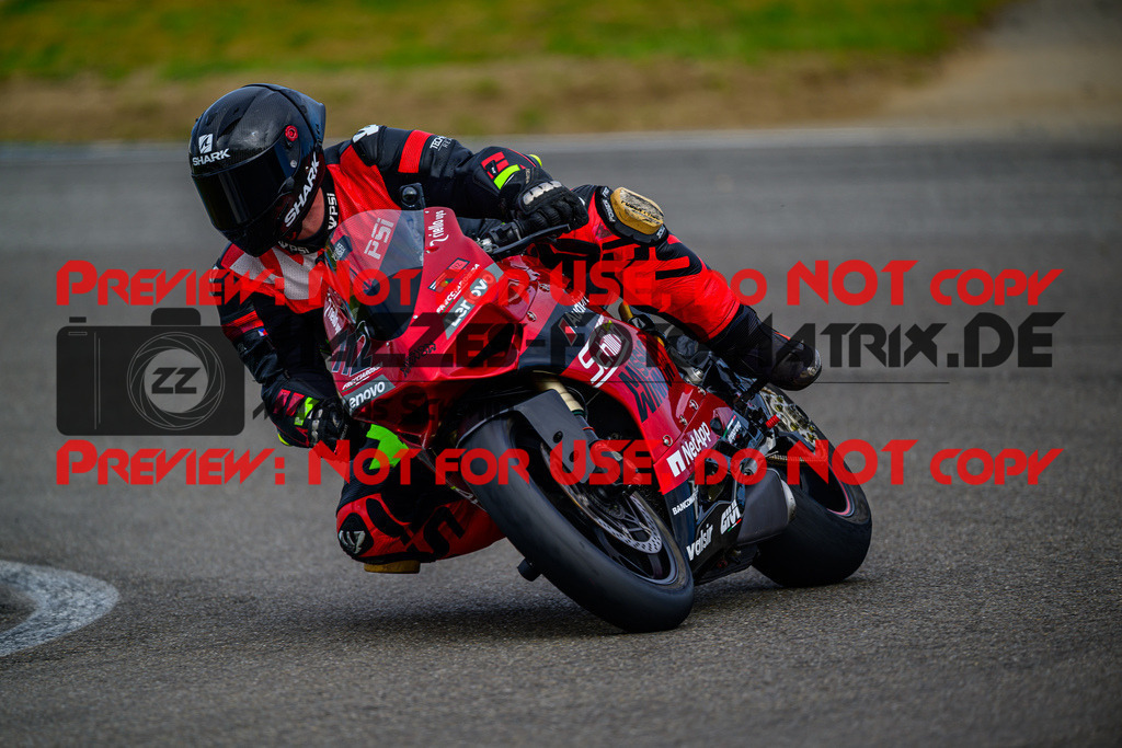 MaZZes_Fotomatrix_20250421_6007705_3847 | ROT