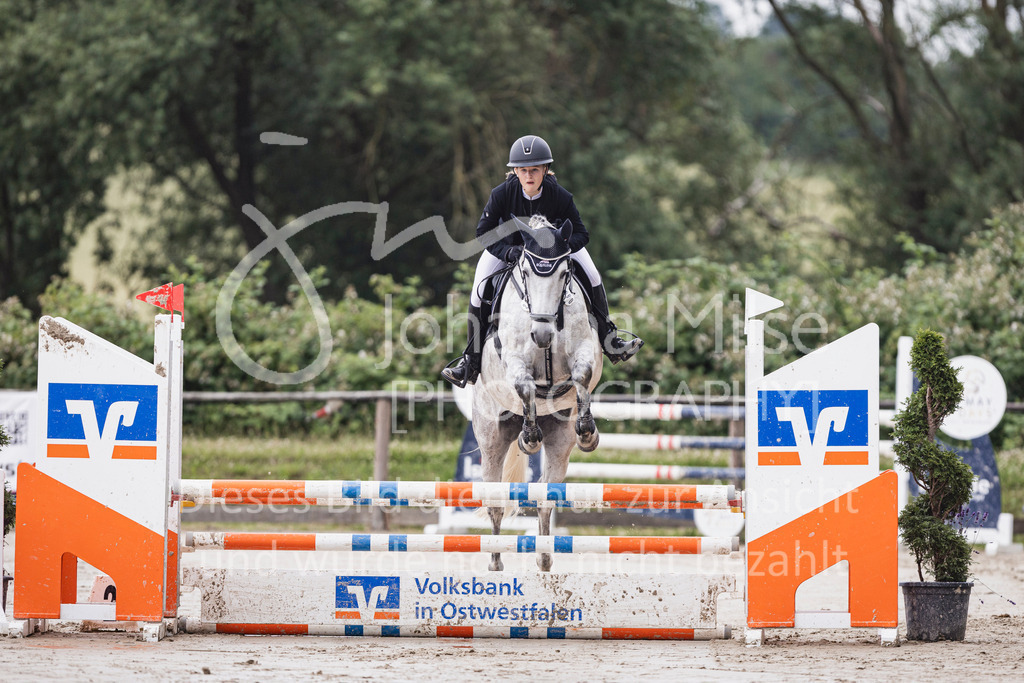 250627_PfSpTa_Stil-A1-121 | Deine schönsten Turniermomente als professionelle Fotos! Entdecke hochwertige Pferdesport-Fotografie im Online-Shop. Jetzt Fotos finden & bestellen!