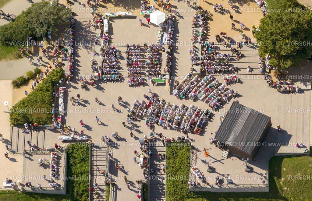 Kuehlungsborn12084452 | Kurkonzert, Ostseebad, Kurort,  Kühlungsborn, Ostsee, Mecklenburg-Vorpommern, Deutschland, Europa
