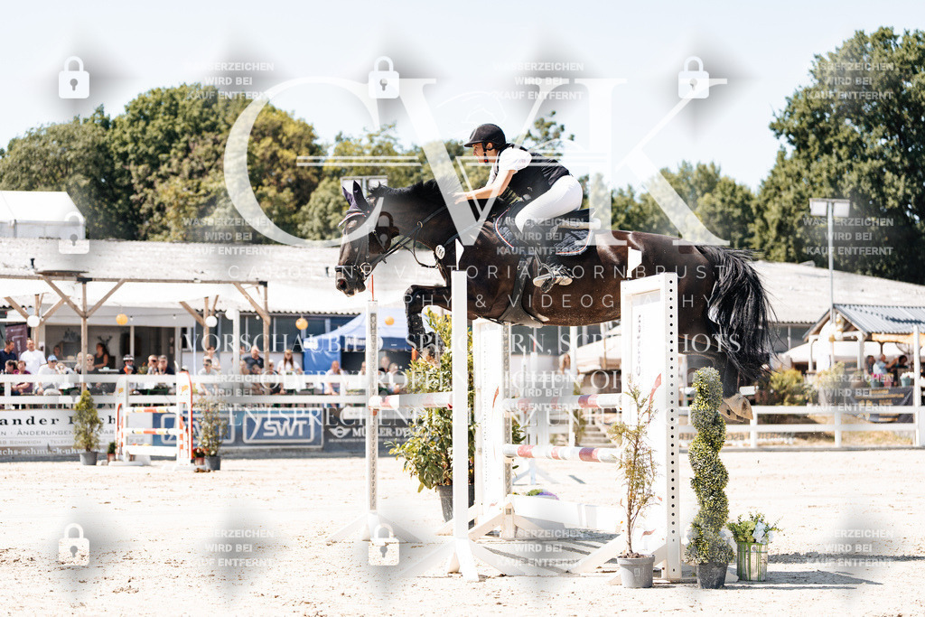CK909748 | Turnierfotografie Pferdefotografie Trier Rheinland-Pfalz Pferdesport Reitsport Tierfotografie Sportfotografie Pferdevideo Pferdevideografie Equestrianvideography equestrianphotography  - Realisiert mit Pictrs.com