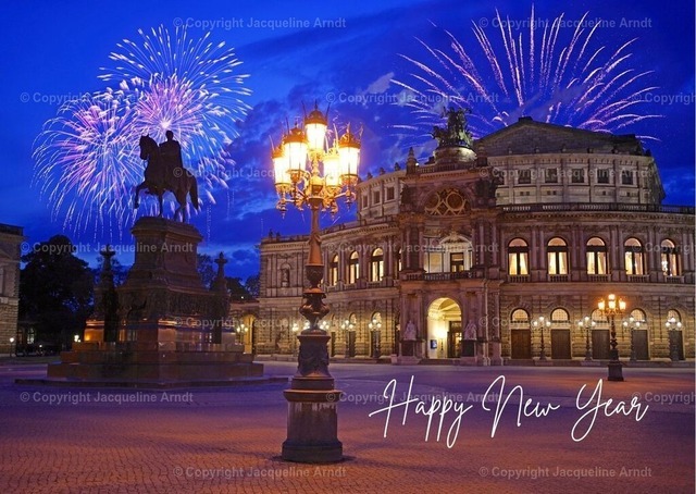 Happy New Year - 1 | Fotografie Photography Dresden Photoshooting  Fotoshooting Fotografin Dresdencity Bilder  Foto Dresdenvideos Kalender Postkarten Bilderdownload Portrait Hochzeitsfotografie Familienfotos Bewerbungsbilder Studiofotografie Fotograf Dresdenbilder Business - Realisiert mit Pictrs.com