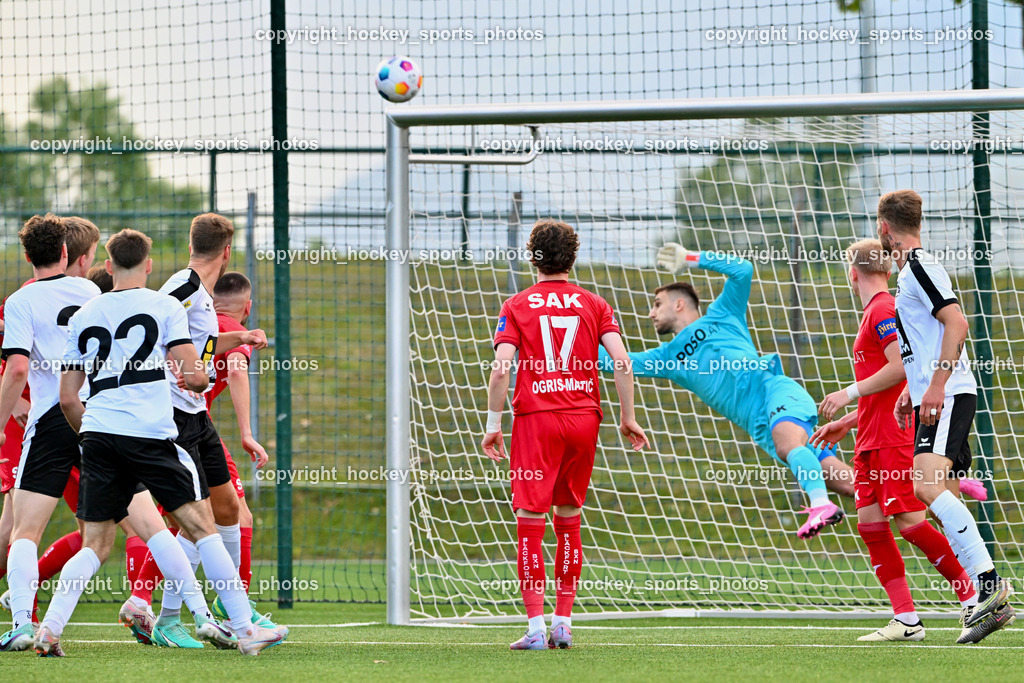 SV Spittal vs. SAK | #22 Max Steinthaler SV Spittal, #17 Jan Sasa Ogris-Martic SAK, #1 Kristijan Kondic SAK, #6 Toni Dullnig SAK, #44s#SV Spittal vs. SAK, SV Spittal vs. SAK am 24.05.2024 in Spittal an der Drau (Goldeck Stadion), Austria, (Photo by Bernd Stefan)