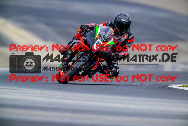 MaZZes_FotoMatrix_240910_6007705_2-425 | WEISS