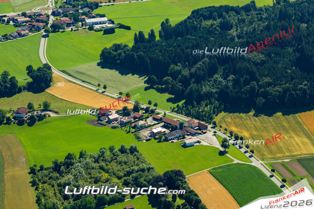 Aktuelles Luftbild von Sondermoning Nußdorf - Die Luftaufnahme wurde 2022 mittels UL-Flugzeug erstellt ( keine Drohne ) - hochauflösende Kamera-Systeme von  Canon -Beste Qualität - Für grossformatige Ausdrucke geeignet. Die Geschenkidee !