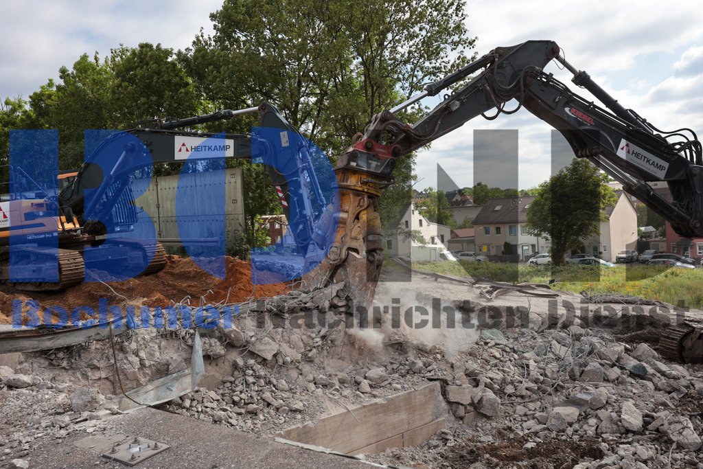 SES_BOCHER20250628-21 | bond - Realisiert mit Pictrs.com