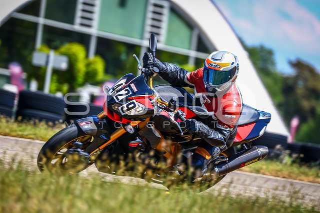 0429-260509DCB-041_429 | Deine Full-Service-Agentur für ✔️Videoproduktionen und ✔️Motorsportfotografie Jetzt Angebot anfragen!