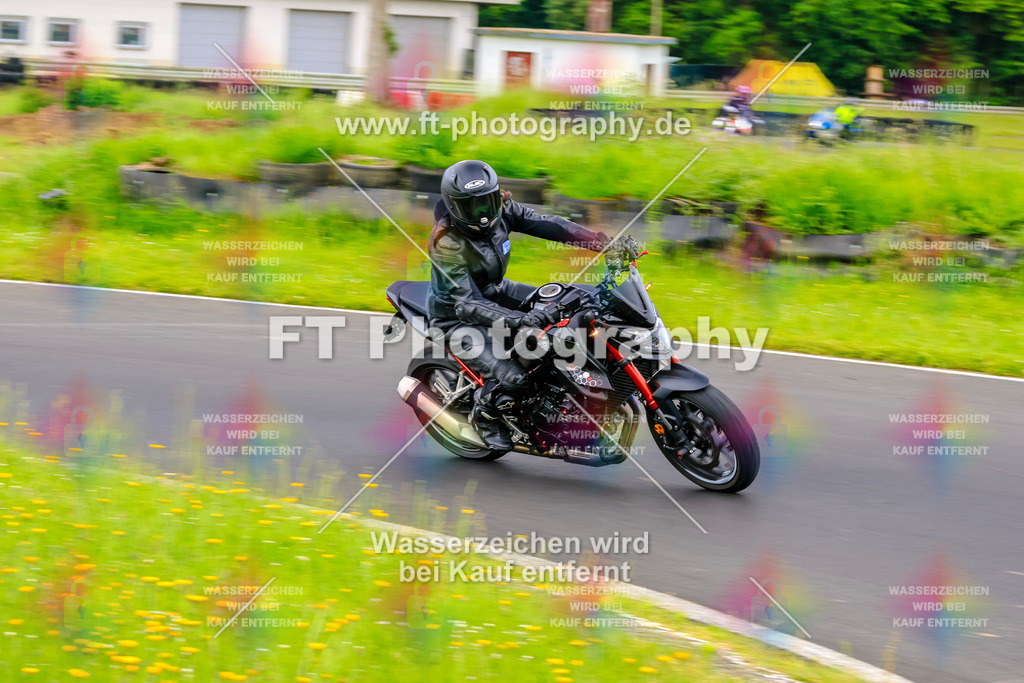 VBK-7667 | Hier findet Ihr Bilder von Touristenfahrten auf der Nürburgring Nordschleife oder von anderen Veranstaltungen die ich besucht habe. Viel Spass beim Durch Schauen 