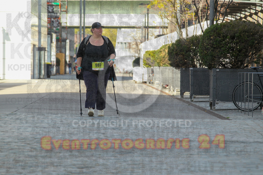 250920_1356_EV4_6901 | Sportfotografie im Rhein-Sieg Kreis, Köln, Bonn, NRW, Rheinland Pfalz, Hessen, etc. Unser Tätigkeitsfeld umfasst den Laufsport vom Volkslauf über den Marathon, Duathlon, Triathon bis zum Ultralauf wie Kölnpfad Ultra oder Schindertrail.
