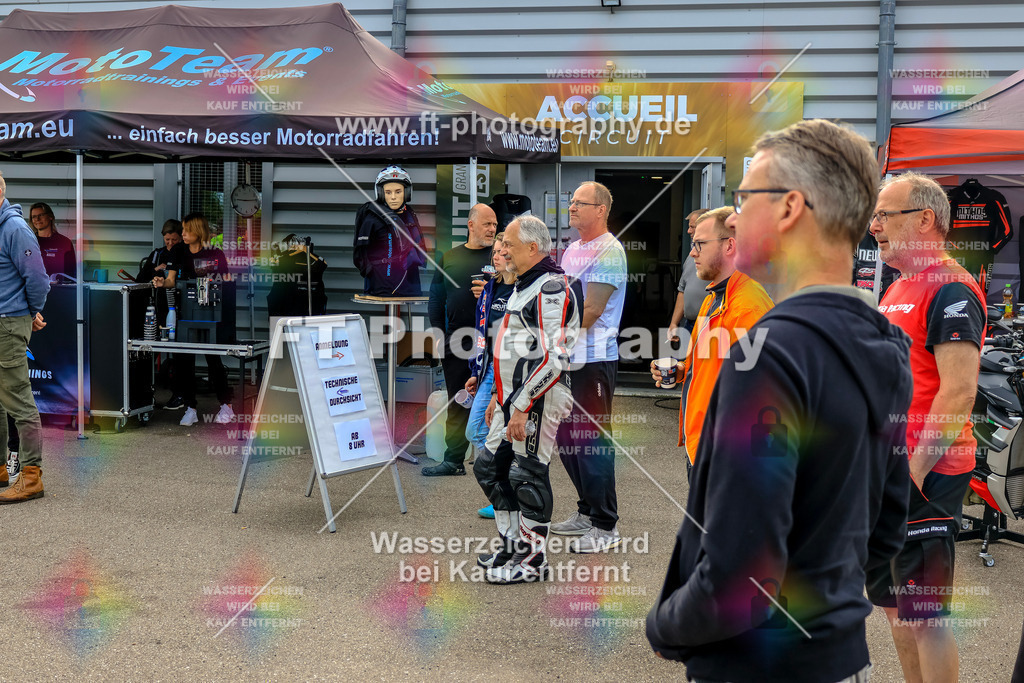 MotoTeam-1605 | Hier findet Ihr Bilder von Touristenfahrten auf der Nürburgring Nordschleife oder von anderen Veranstaltungen die ich besucht habe. Viel Spass beim Durch Schauen 